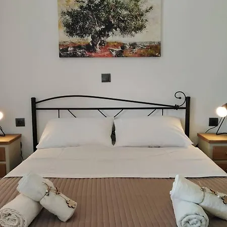 With Private Pool For Rent In Tzanata Kefalonia Holiday home Dhimisianata
