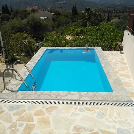 With Private Pool For Rent In Tzanata Kefalonia