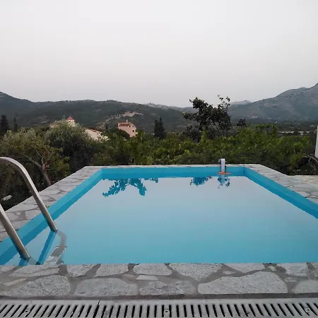 With Private Pool For Rent In Tzanata Kefalonia Casa de Férias Dhimisianata