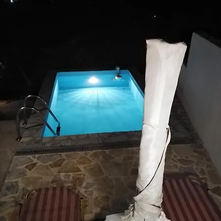 With Private Pool For Rent In Tzanata Kefalonia Casa de Férias Dhimisianata